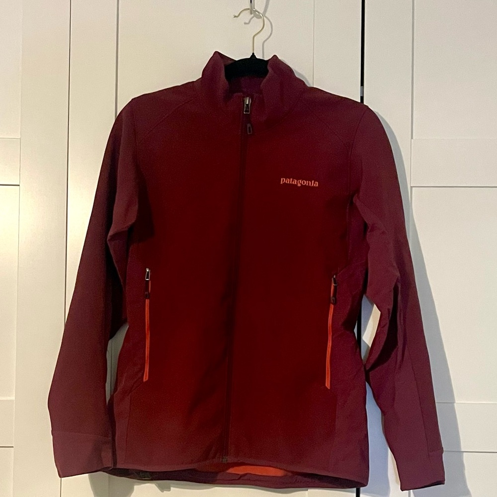 Patagonia Burgundy Zip Softshell Jacket